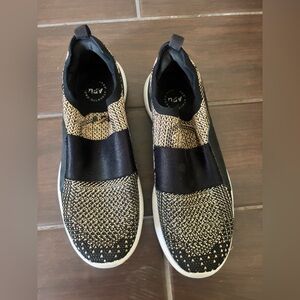 APL Techloom Athletic Shoes Sz 8.5